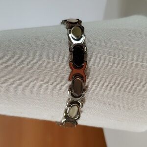 Taxco 7" Bracelet XOXO Sterling Silver 925 Link Chain Fold Lock Vintage Mexico